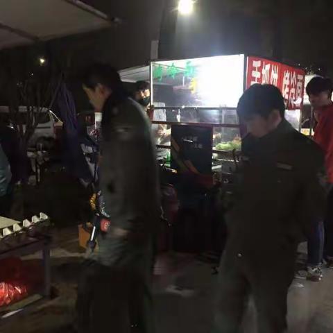 渭北执法分局对辖区内煤改清洁能源的摊位进行检查