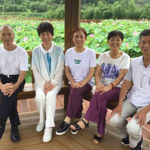 相邀出海兜兜风，庆祝党的百年华诞，再去池塘赏荷花  2021.7.1