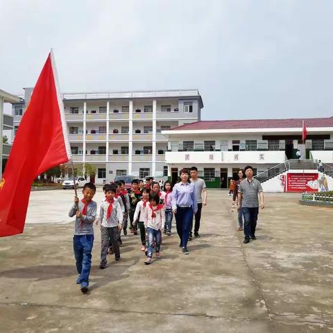 弘扬传统文化，缅怀辛公弃疾 ——陈家寨小学清明祭扫“辛弃疾墓”活动报道