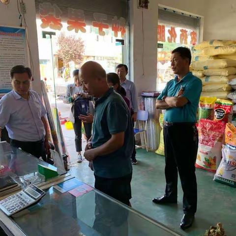 市农业农村局来旬督导检查农资打假及农产品质量安全专项整治“利剑”行动