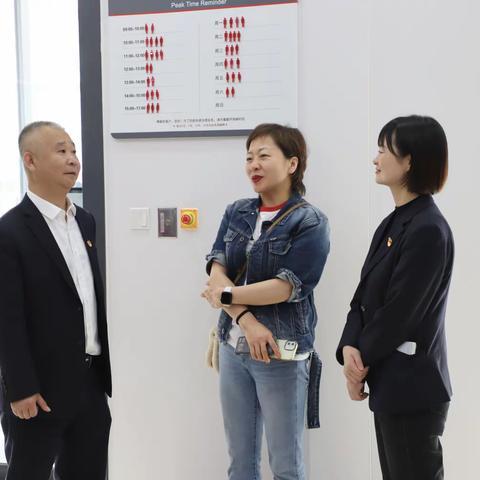 省行银行卡中心赴渭南分行推动旺季营销重点工作