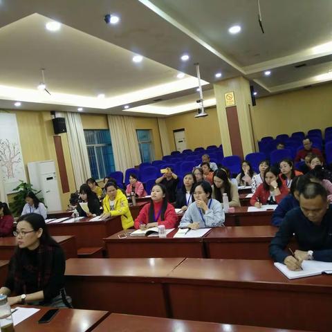 海口市第三十三小学2018——2019学年度语文组开学初工作会议