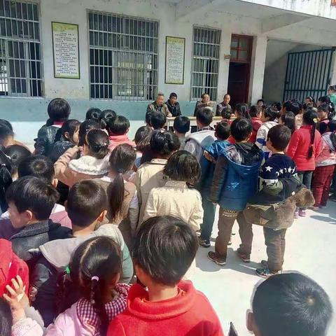 闫楼小学做好春季开学安全教育第一课