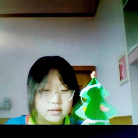 博野县兴华小学课后服务之制作圣诞树