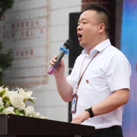 望江一校:成功举办第十五届“文轩杯”校园文化艺术节