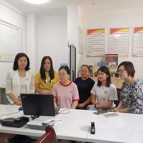 兴盛园社区党支部组织党员及两委干部学习“习近平总书记来陕考察重要讲话精神”