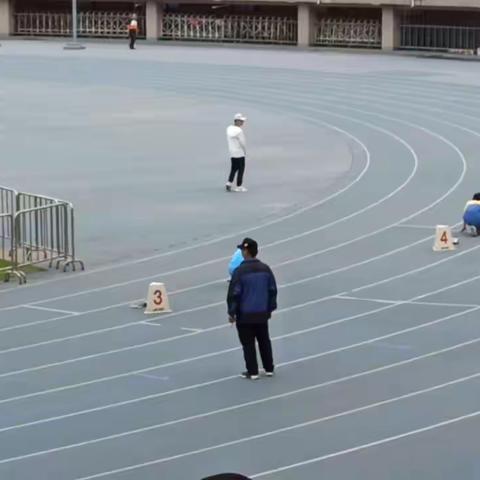 大学南路小学朱雀分校｜参加碑林区中小学田径运动会比赛完赛