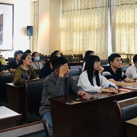 洋浦政务服务中心开展《个人品德》道德讲堂及进行岗前培训活动