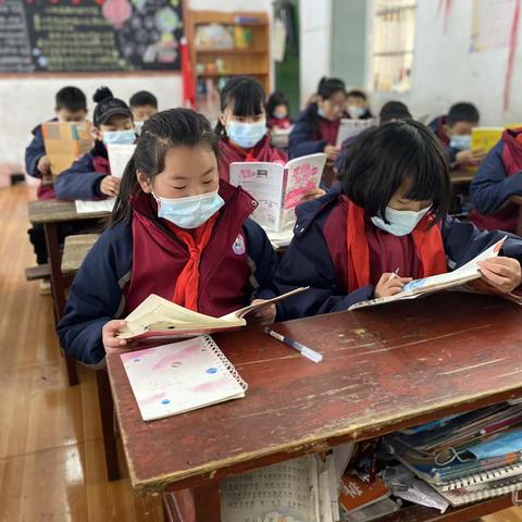 2022年荣众学校秋季阅读兴趣班汇报——阅读伴成长 书香润童心