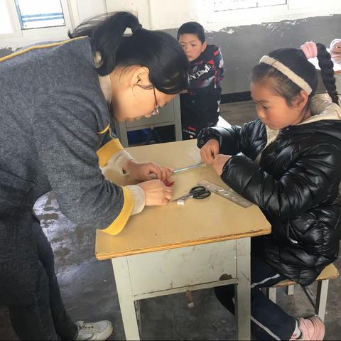 我们的剪纸，不一样的精彩——东升小学剪纸社团