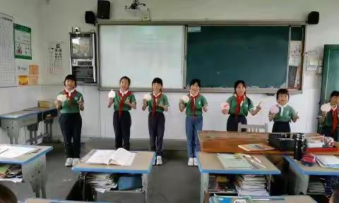 “英”花绽放，畅所“语”言