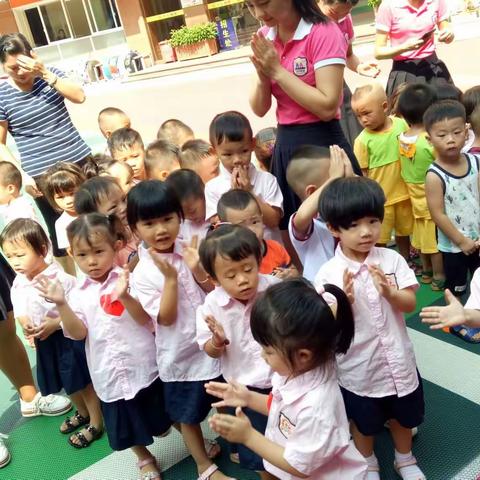 乐贝尔幼儿园---启美C班开学第一天的精彩片刻！