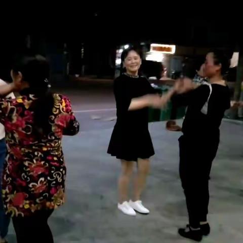 晚上舞