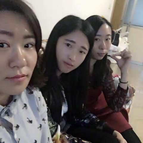 我们仨﻿(●—●)