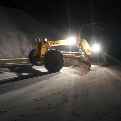 以雪为令齐上阵，除雪保畅护平安～沁水公路管理段