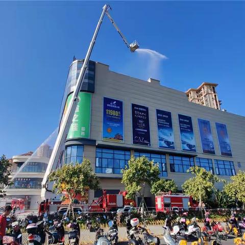 三亚支队圆满完成大型商业综合体跨区域拉动演练