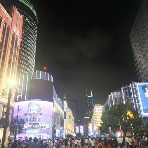 打卡上海南京路步行街