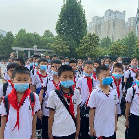 天坛路小学“红色照我心  传承愚公志”研学旅行——四二班活动掠影