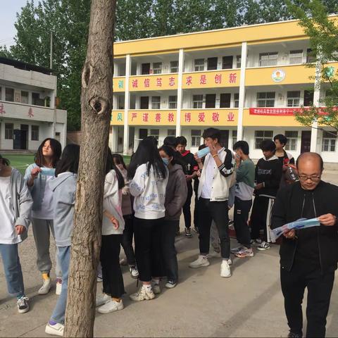 景阳镇中2021年毕业生赴职业学校参观