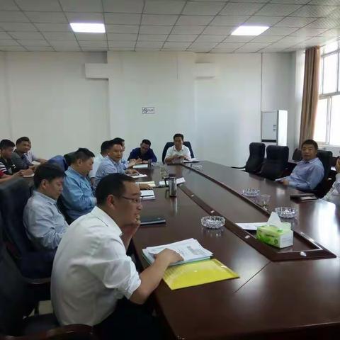 席龙海在经开区现场办公