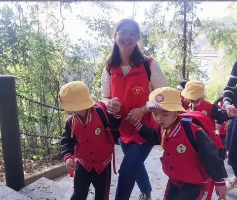 小博士幼儿园亲子户外活动--神秘之旅