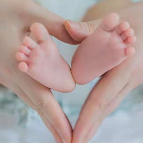 爸妈陪伴我成长——小外孙两月照