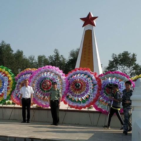 缅怀革命先烈，弘扬民族精神一一东方市第四小学2019年清明节组织师生开展烈士祭扫爱国主义教育活动