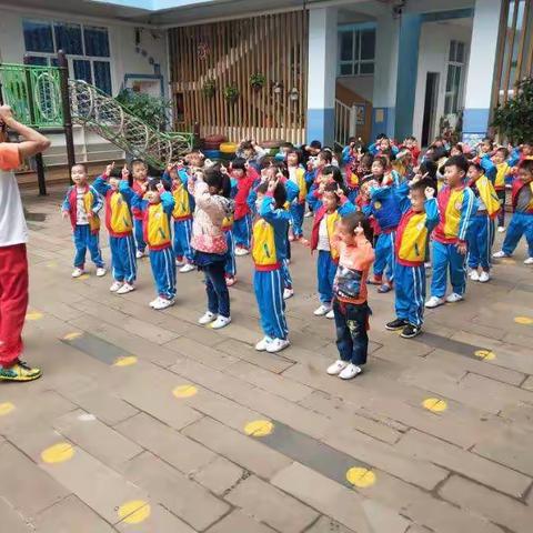 海口市美兰区新宝玉幼儿园朵朵2班第十四周一日流程