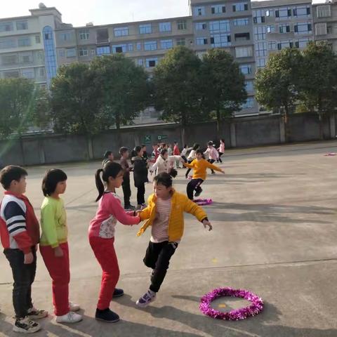 趣味文体·助力“双减”——灵官殿一完小三年级文体活动纪实