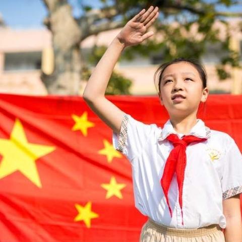 “我爱家乡 我爱祖国”——上饶县第一小学举行“我爱我的祖国”关爱留守儿童主题活动