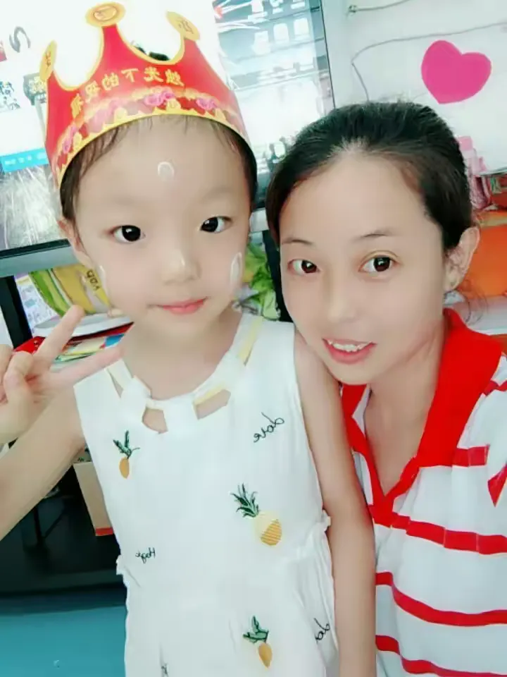 芷琪宝贝5岁生日快乐🌹🌹🌹