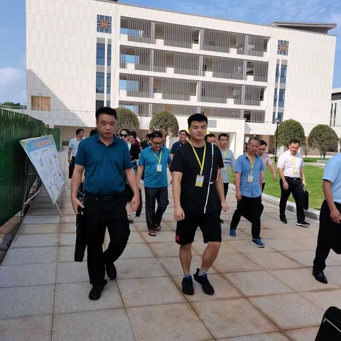 “是鹰云中有志，是马背上有鞍”。把理论联系实际，争做与时俱进的教育管理者！