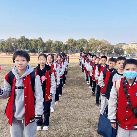 秋风拂来，迎来了湖镇中学七年级2班的研学之旅～