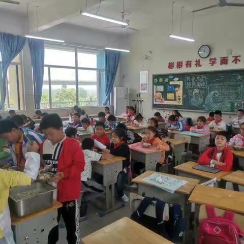302晨星中队第10周活动一览表