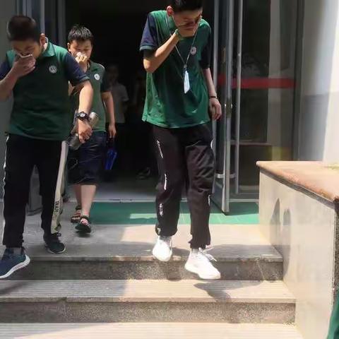 警钟长鸣强消防，防患未然保校安——世纪学校（小学）举行消防系列活动