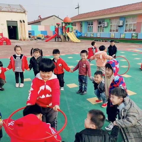 旧州镇北关幼儿园“解锁呼啦圈的神奇玩法”