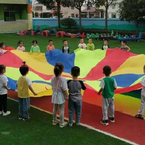 苗苗幼儿园中一班9月活动纪实