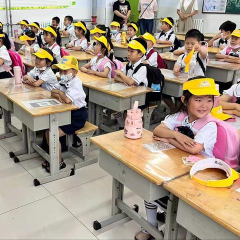 走进小学，衔接美好——大班幼儿走进五莲县育才小学