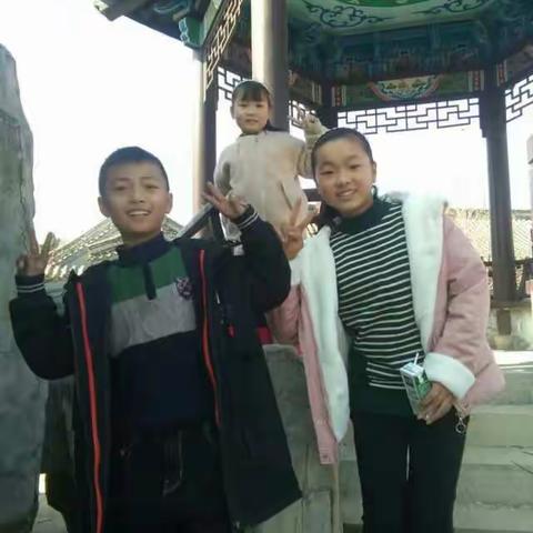 庄里学校“健康生活 文明过节”系列活动之---寒假故事多又多，就像朵朵小花，美丽无暇，刻骨铭心！