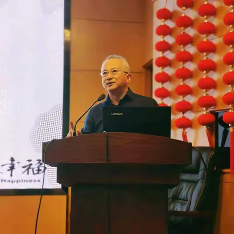 学镜面研修，提培训之效——张店区教育研究中心组织中小学校本培训管理者专题培训
