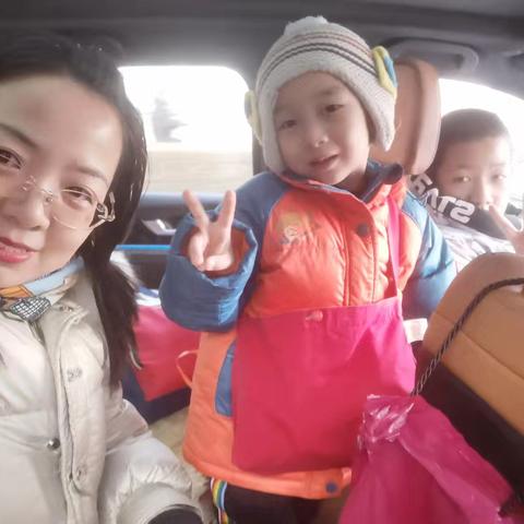 蛇年春节，团圆祥和