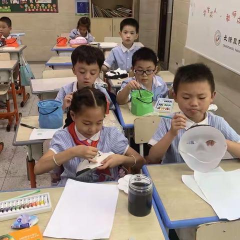 长塘里阳光小学2107班脸谱班学期总结