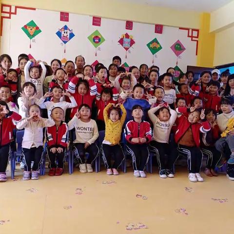 “感谢有你，一路相伴”