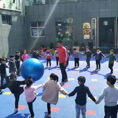 开学啦！！亲爱的宝贝们，愉快的假期即将结束，老师想你们啦！