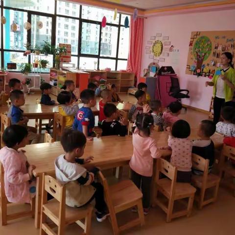 金山第一幼儿园阳阳班宝贝生活剪影