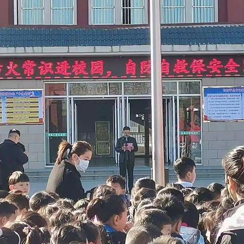 消防演练进学校 筑牢校园“防火墙”