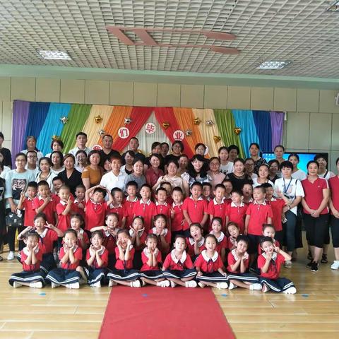 2019年肥城市河西小学幼儿园大五班“感恩成长，放飞梦想”毕业典礼