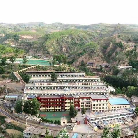 新担当 新作为 新气象——县委组织部来校宣布校长任命决定