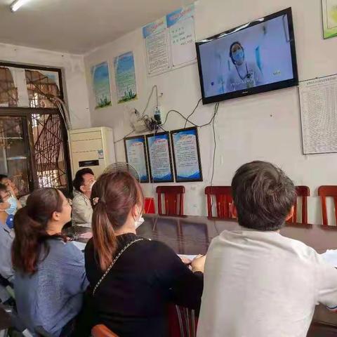 银湖社区组织党员干部学习观看《榜样5》远程教育片