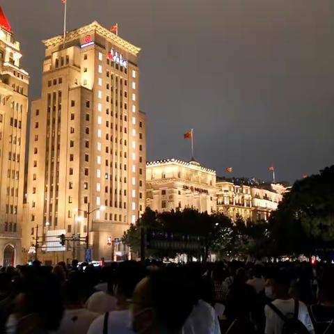 2021年上海外滩国庆灯光秀